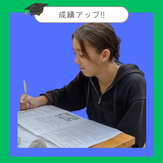 ベージュ　ホワイト　卒業　学校　学生　写真　シンプル　instagramの投稿　正方形 (2).png